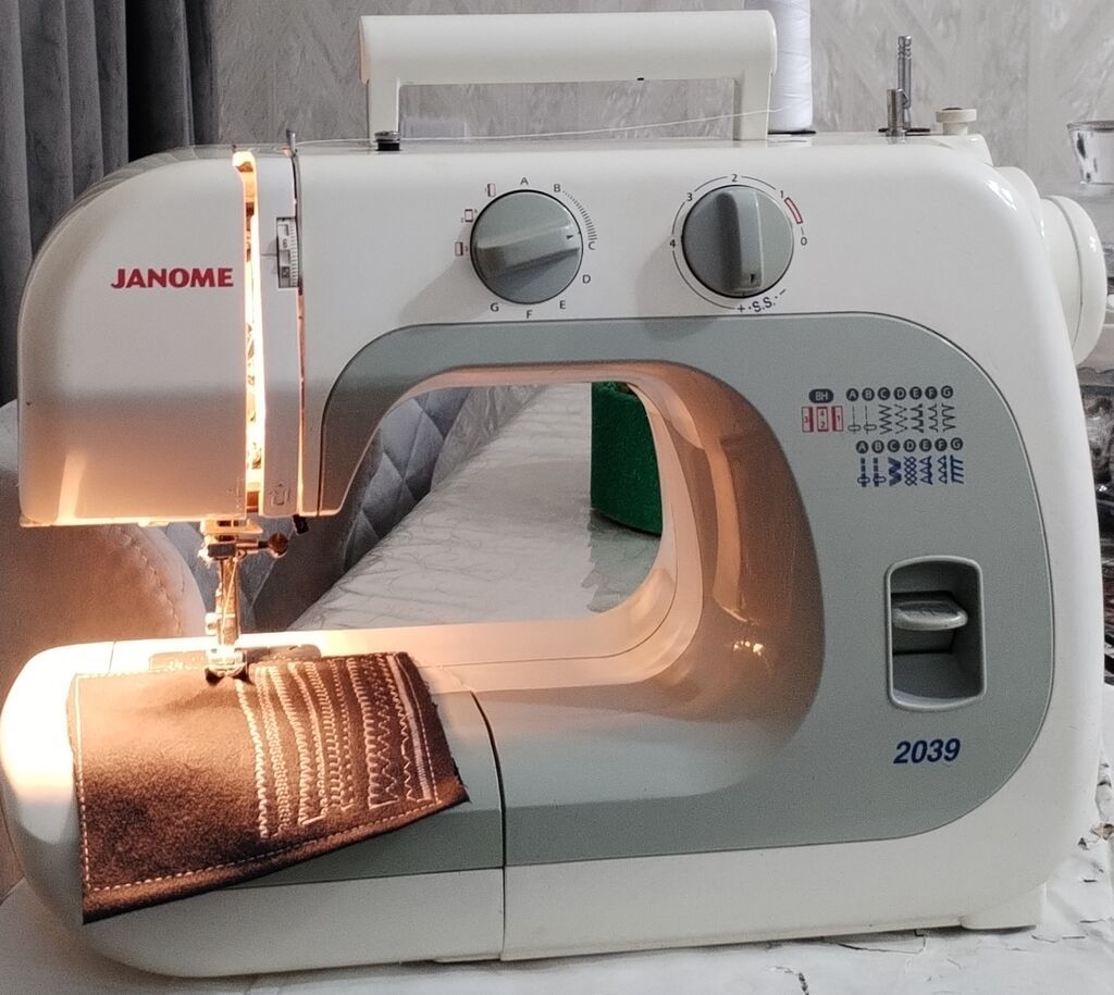 Tikiş maşını Janome, İşlənmiş,Elektromexaniki, Rayonlara çatdırılma, Pulsuz çatdırılma
