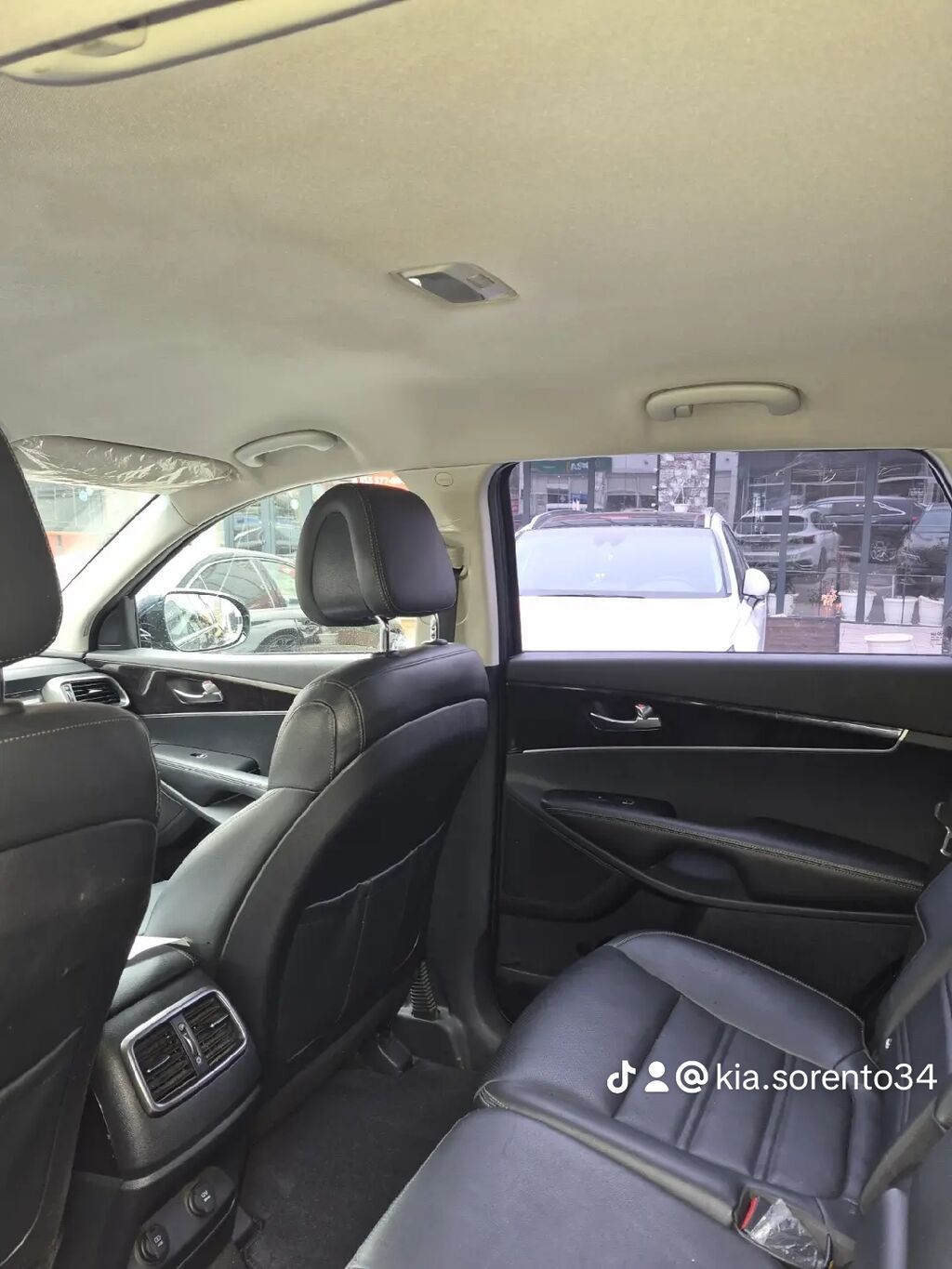 Kia Sorento – geniş və rahat krossover Xüsusiyyətlər və təchizat: - - şəkil 3