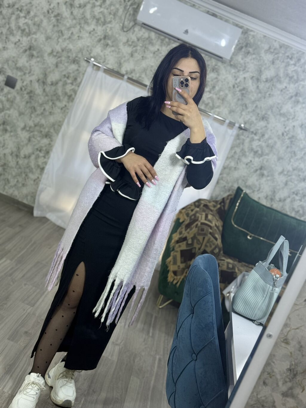 Salam’Adim Gülü 30yaşim var’Kimə afisantka lazimdi əlaqe saxlıya bilər