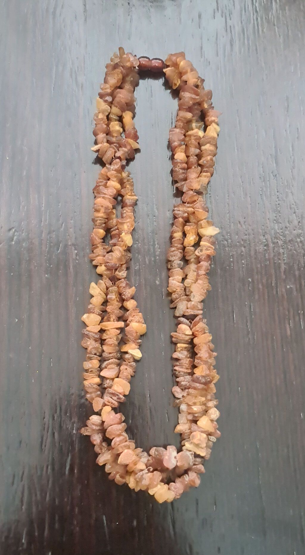 Təbii kəhraba daşlardan hazırlanmış 3 qat boyunbağı - Material