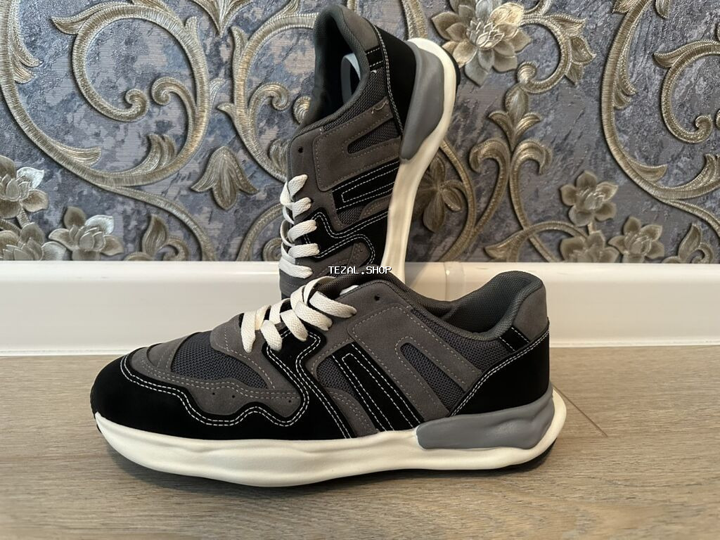 Kişi idman ayaqqabısı Yeni - Rəng: tünd boz/qara detallı, ağ şnur -
