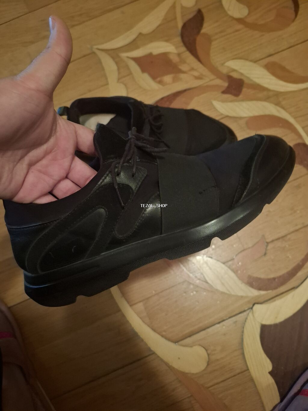 180 manata alinib.Qara rəngli kişilər üçün idman ayaqqabısı - Üst - şəkil 2