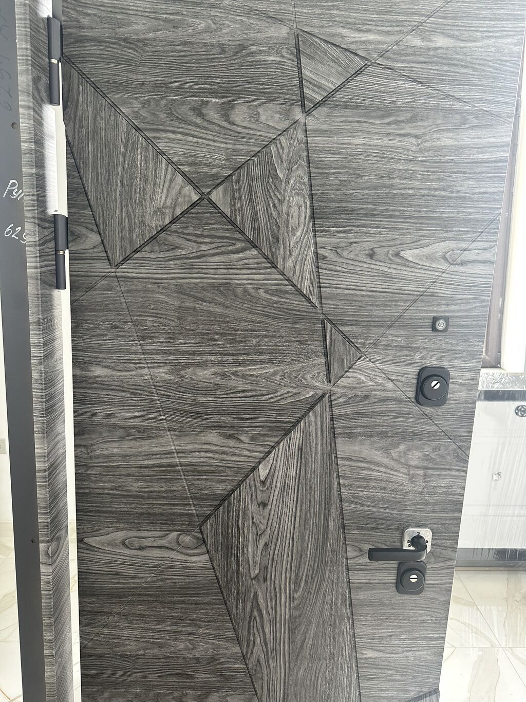 Mənzil üçün Yeni Giriş qapısı 90x220 sm Şəbəkə ilə, Zəmanətli, Ödənişli quraşdırma, Pulsuz çatdırılma, Ödənişli çatdırılma