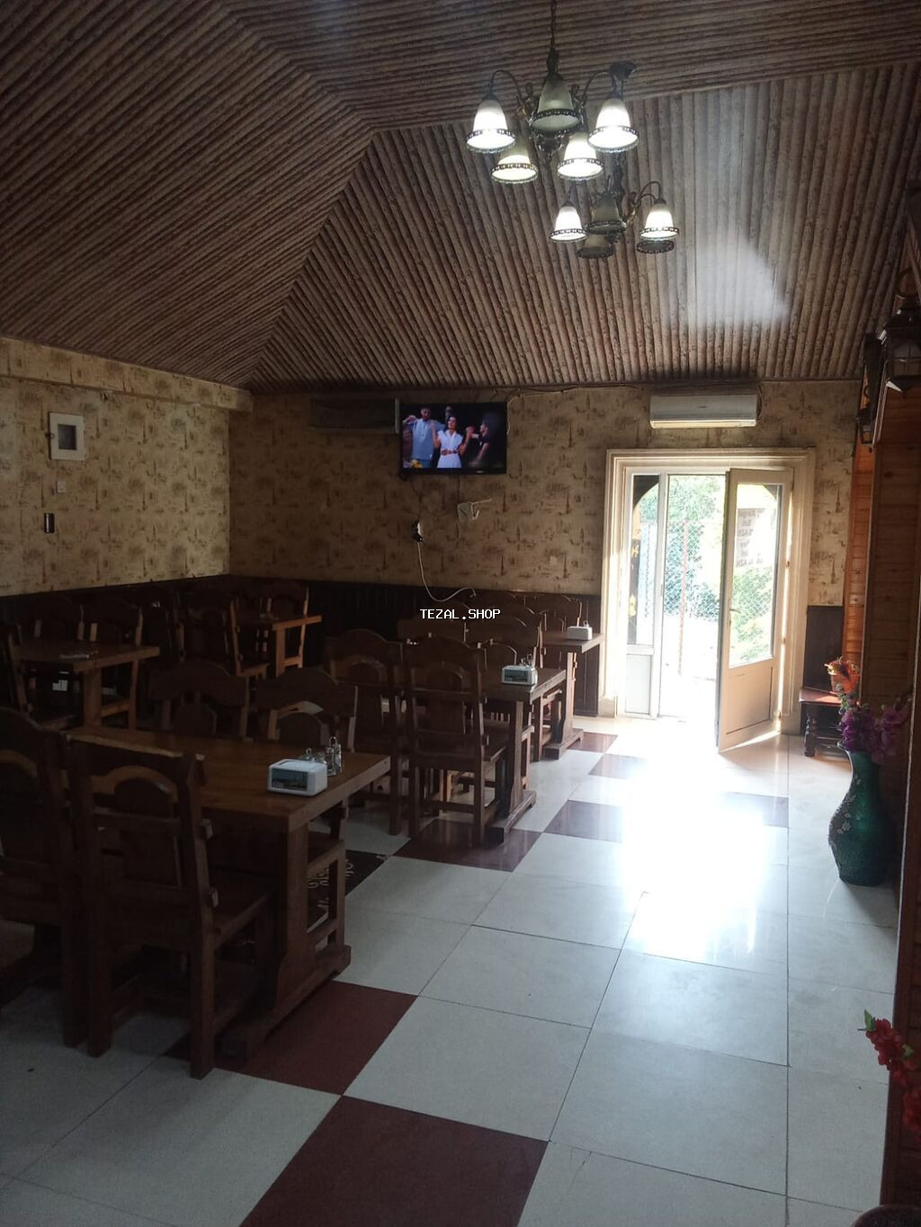 Salam hezi Aslanovda belə bir kafe çıxdı arendaya həyətide var sadəcə - şəkil 2