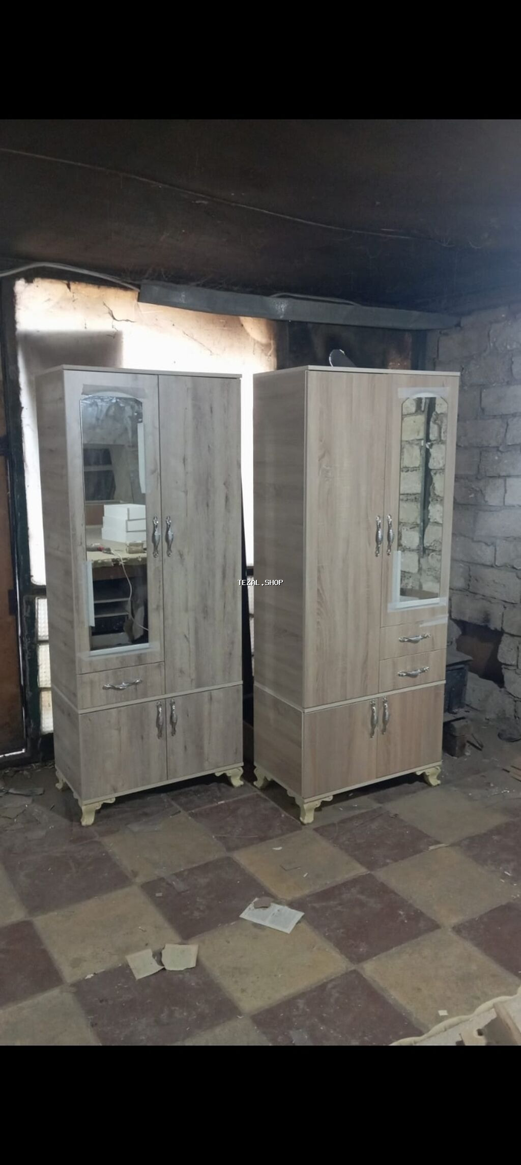 Funksional və zərif dolab, gündəlik istifadə üçün əlverişlidir. Bu