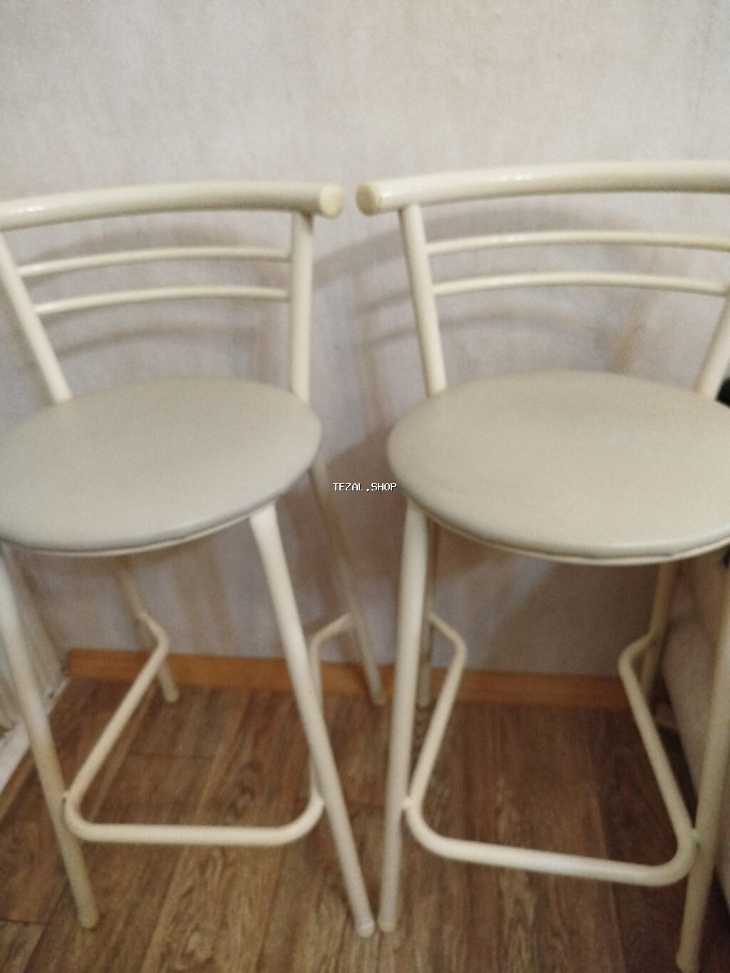 Məhsul: 2 ədəd bar taburesi/stul - Rəng: krem (bej tonları) - Karkas