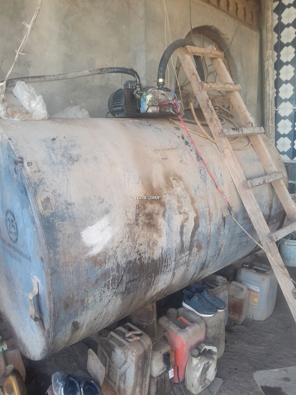 3 tonluq neft saneysi üçün isdifadə olunub pası çürüyü yoxdu təmiz