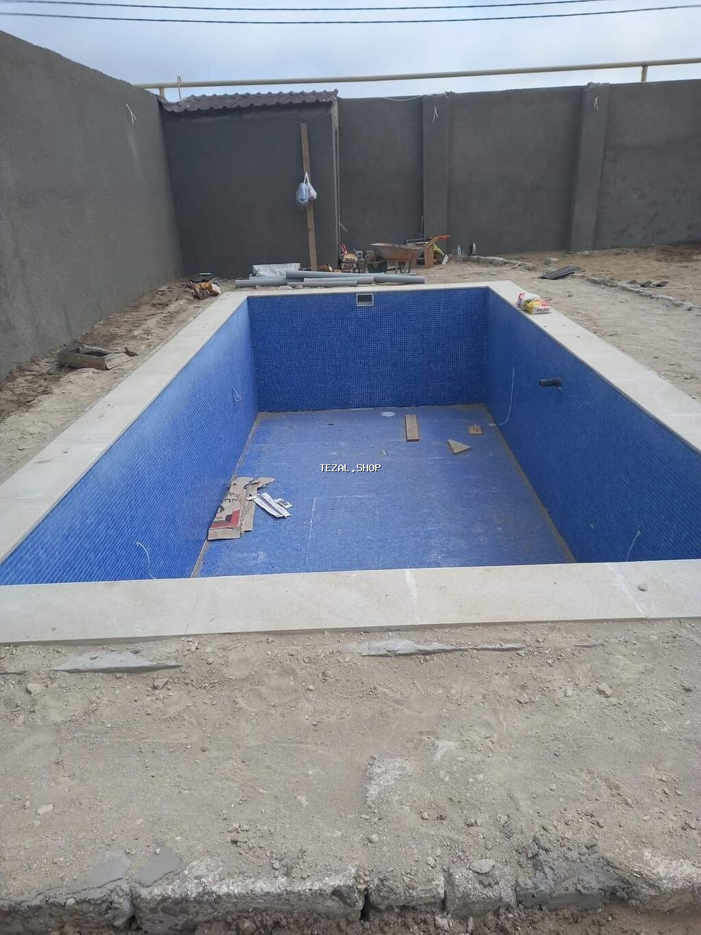 Herkese salam biz şirket deyilik birqadayq .evlerin ve hovuzlarin - şəkil 4