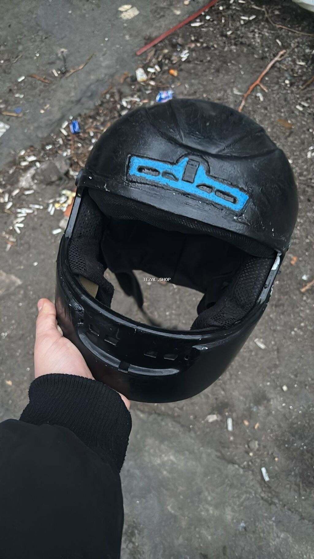 Dəbilqə normal vəziyyətdə əlim yandı satılır ciddi alıcılar narahat