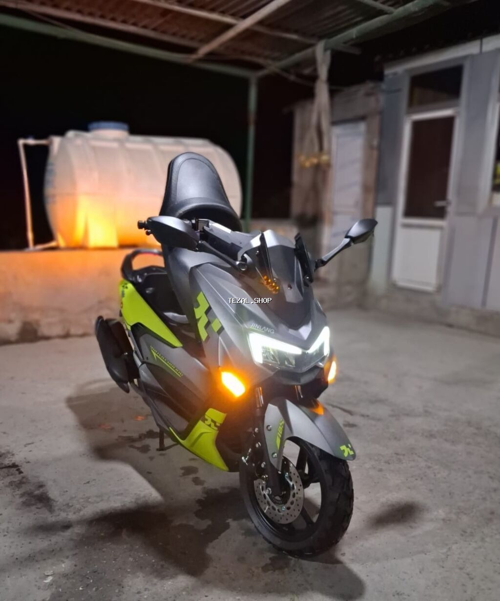 Satilir xirda problemleri var, qiymet 1800