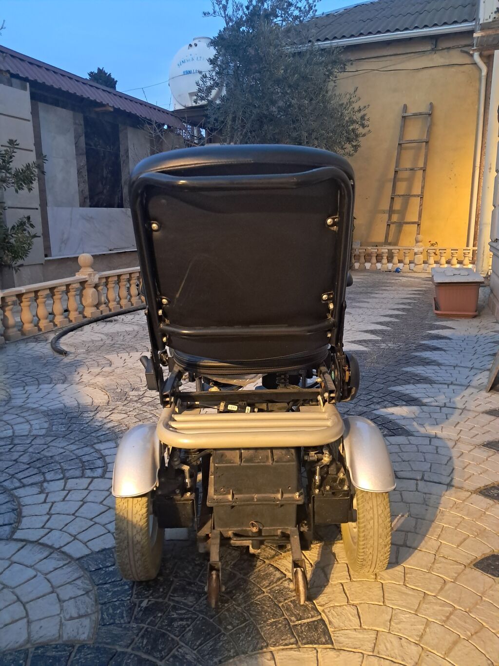 Elektrik təkərli arabası – joystick idarəetmə ilə Məhsul təsviri: -