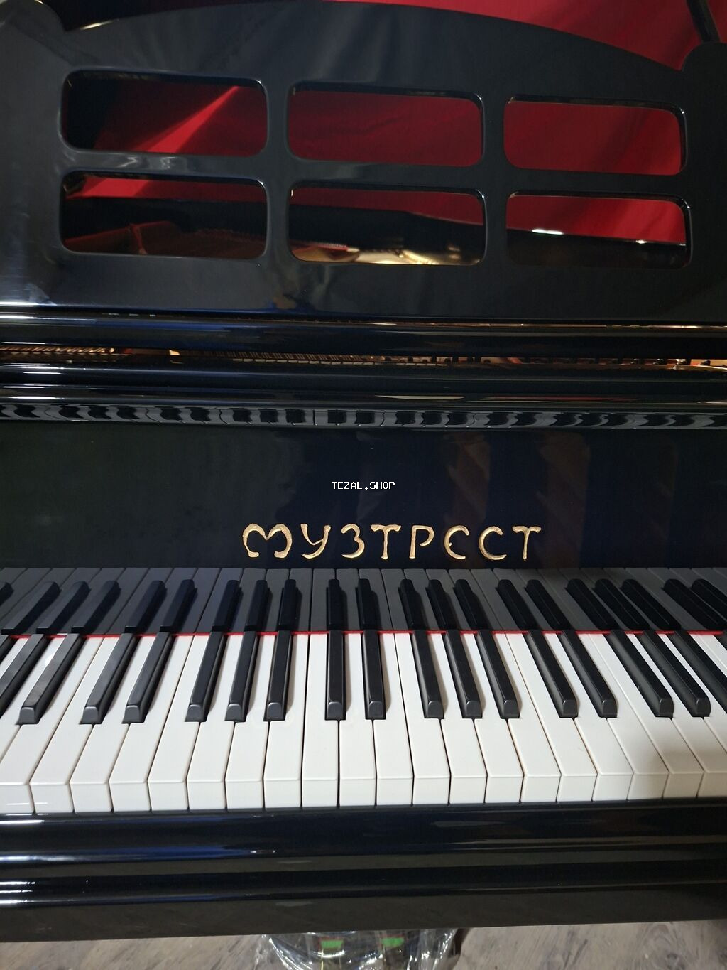 Royal, Akustik - şəkil 5