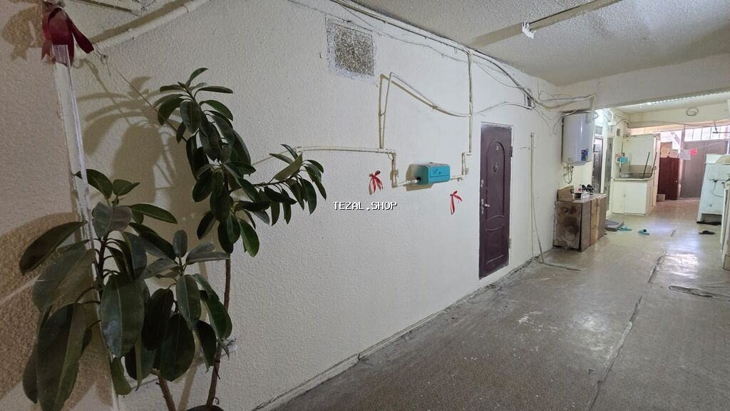 Şəxsi 2 otaqlı mənzil satılır. Kupça çıxarış sənədlər tam