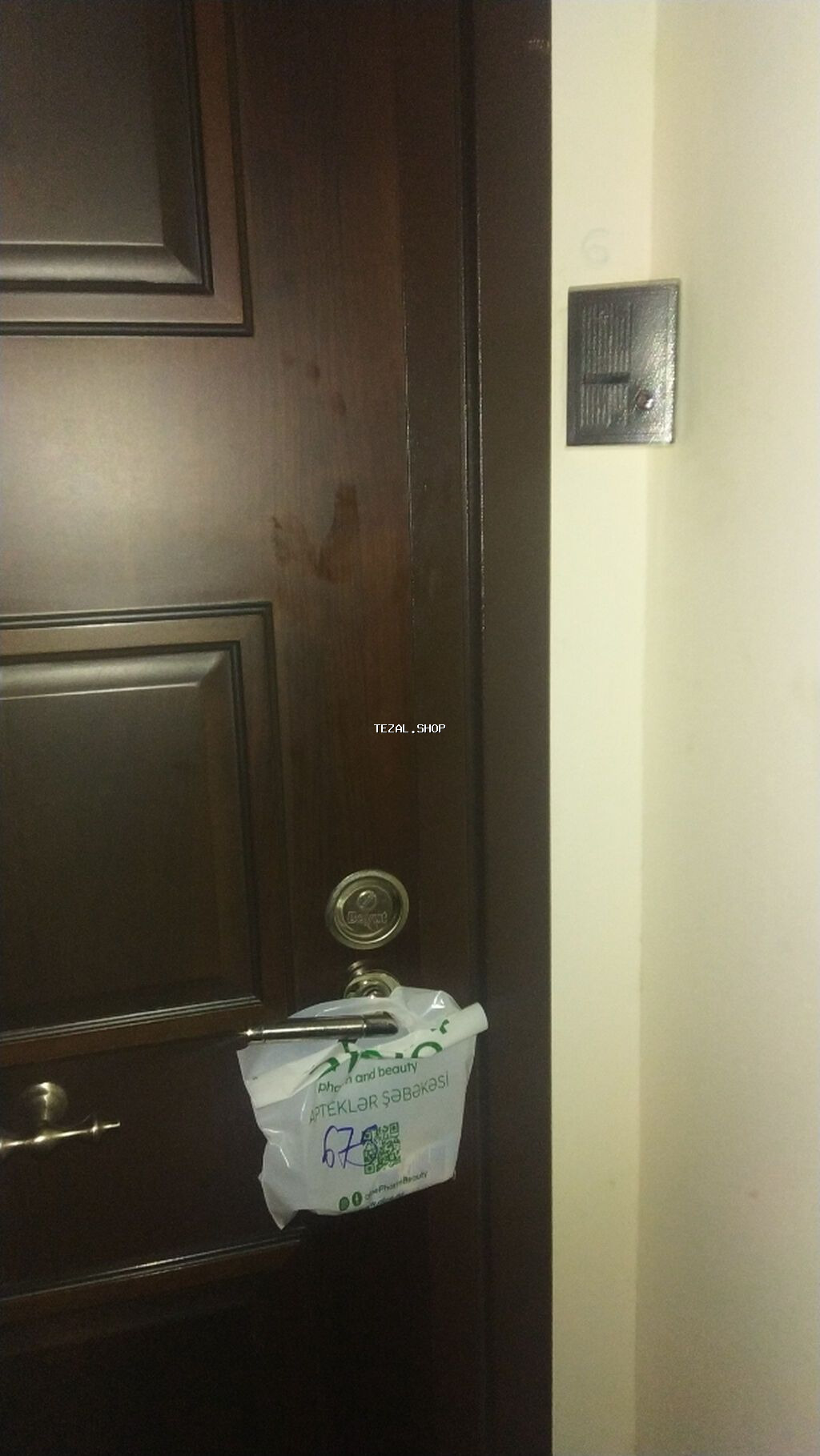 Salam . 1 nefər oğlan otaq yoldasl axtarrilır . Özünə hörmət qoyan