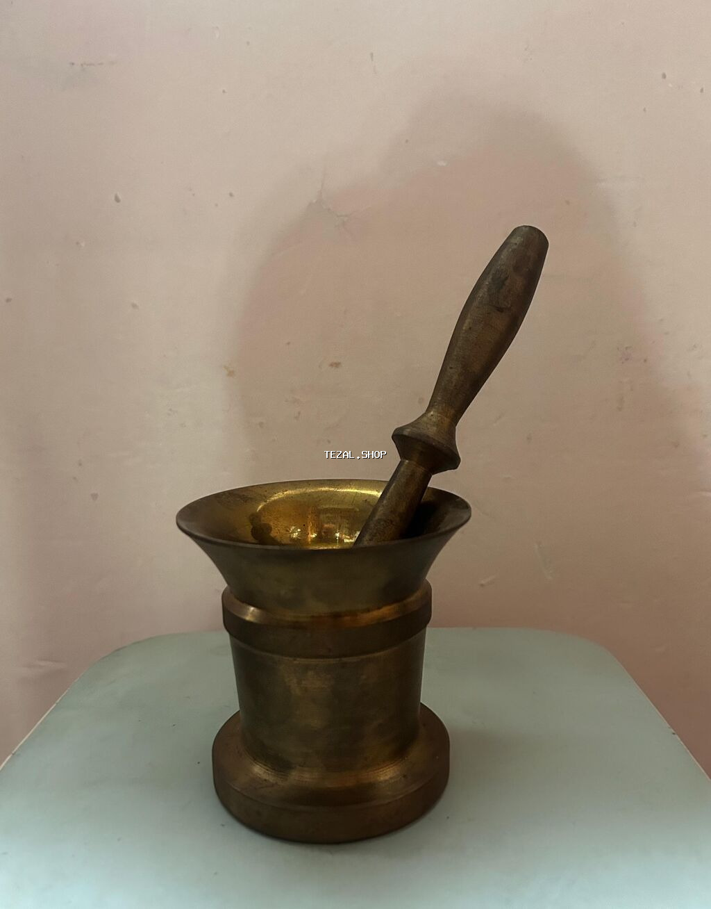 Qədimi, ağır həvəngdəstə möhkəm və davamlıdır. Zədəsi yoxdur