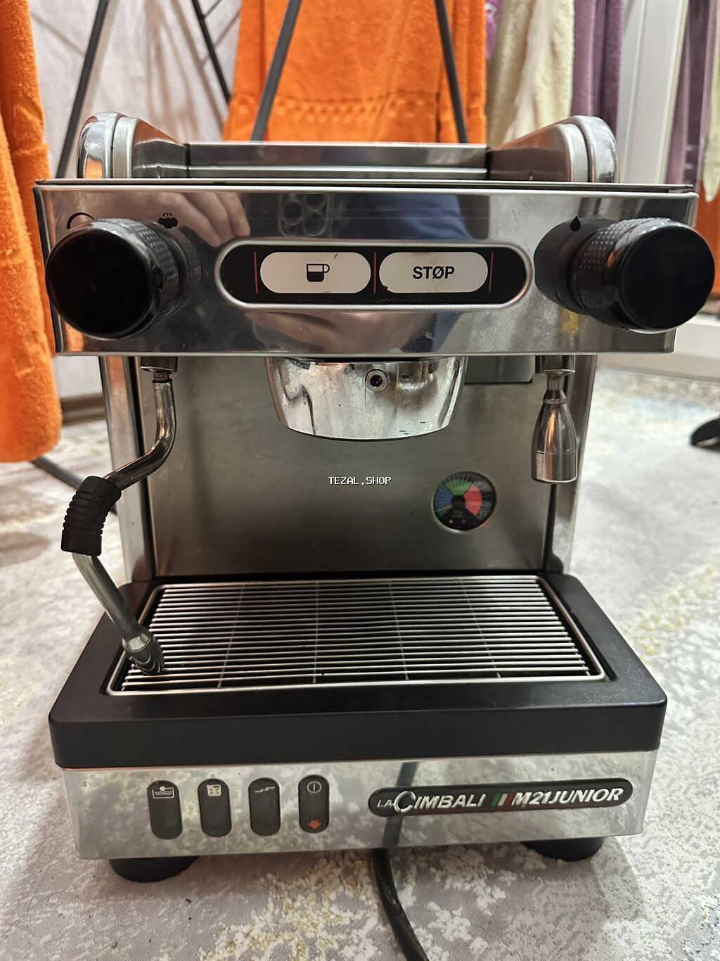 La Cimbali firmasinin kofe aparati satilir . Su xettine qosulmur .0