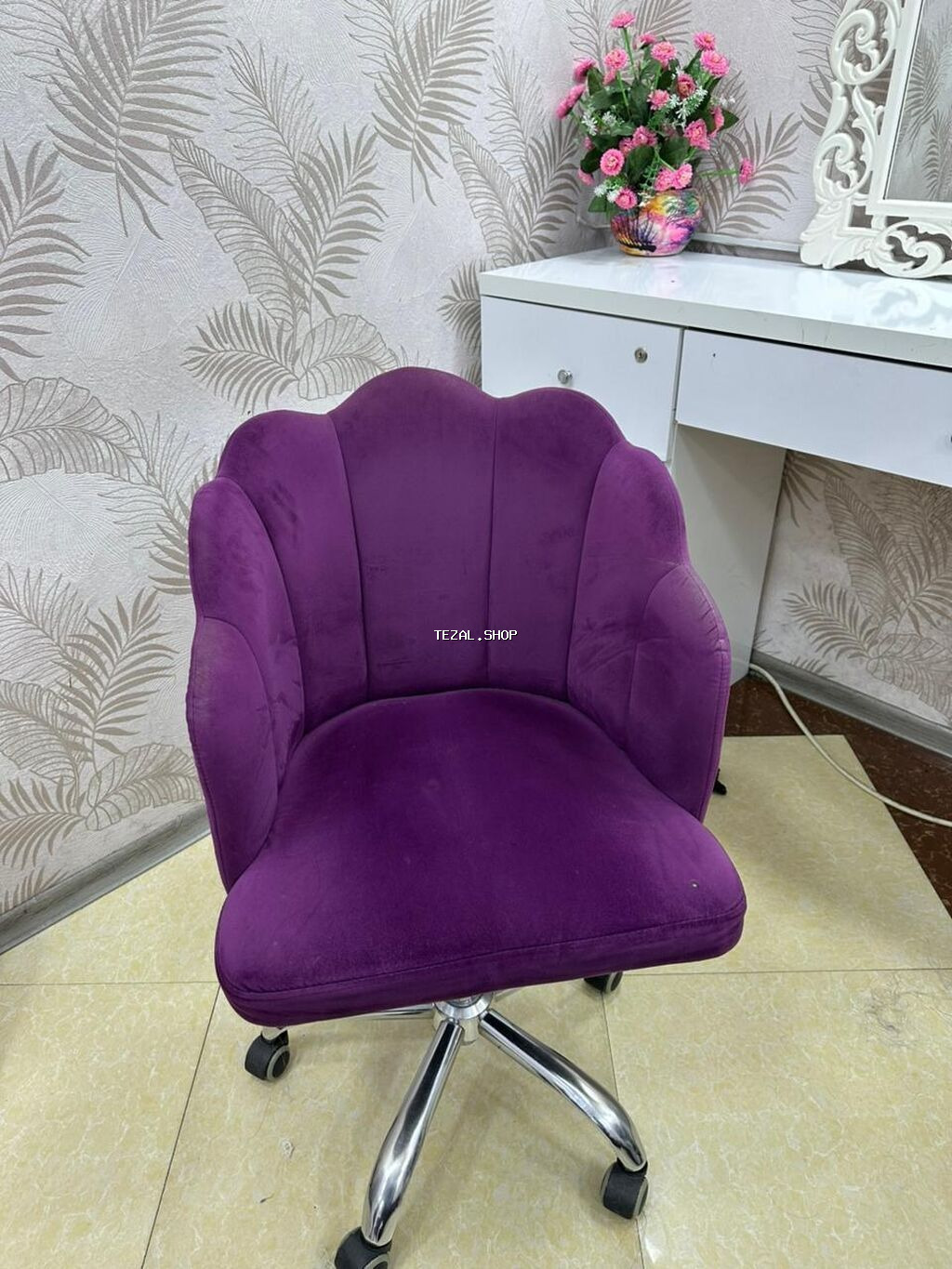 Salon mebelləri hamsı birlikdə satilir cox az işlənib bağlanır deyə