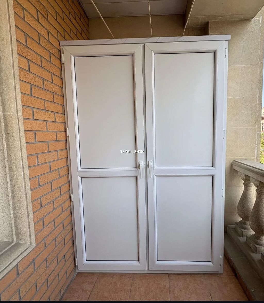 Plastik şkaflar qoxuları goturmur təmizləmək asandır və korroziyaya