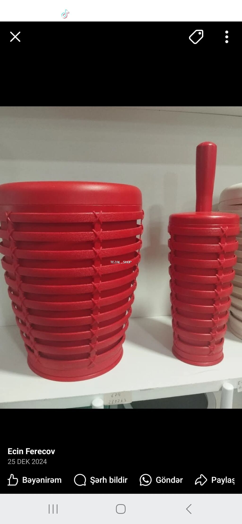 Qırmızı rəngdə tualet üçün aksesuar dəsti - Material: möhkəm plastik