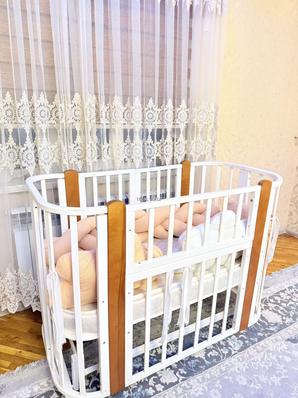 Uşağ beşiyi satılır əla vəziyyətdədir, yellənir+ bortik+matras, çarxlı