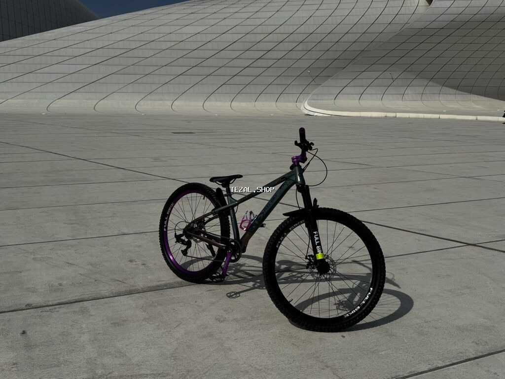 Full bike 359 üstünde hassns var bənövşəyi rəngdə arxa sonra mt 315