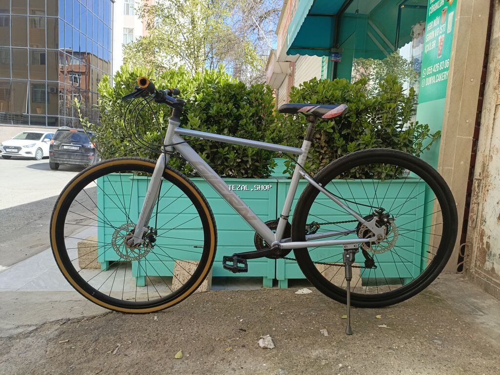 İşlənmiş Şəhər velosipedi Giant, 28", sürətlərin sayı: 21, Ünvandan götürmə, Ödənişli çatdırılma