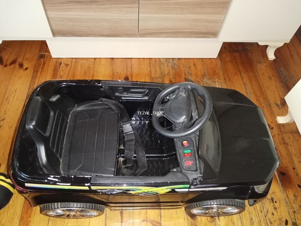 Uşaq avtomobili, işləkdir. Sadəcə adaptırı yoxdur. Görünüşü idealdır