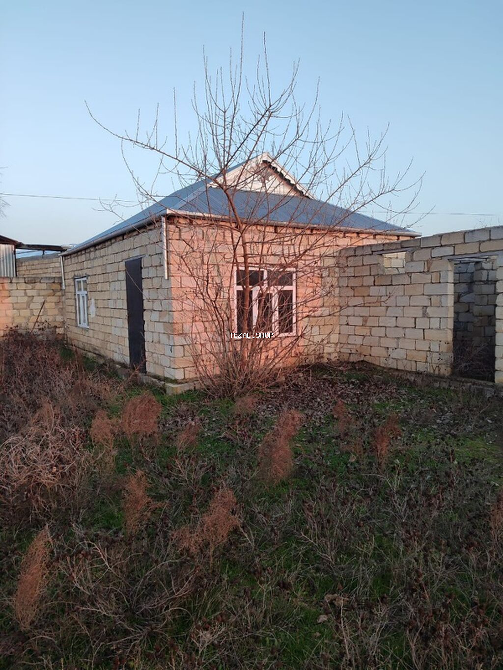 Şirvan şəhər Hacıqəhrəmanlı qəsəbəsi Fərman quliyev küçəsi Həyətyanı