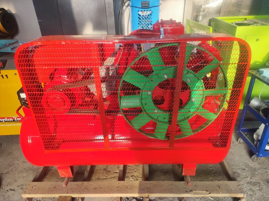 Sənaye Hava Kompressoru – TA100-300L Texniki göstəricilər: - Model