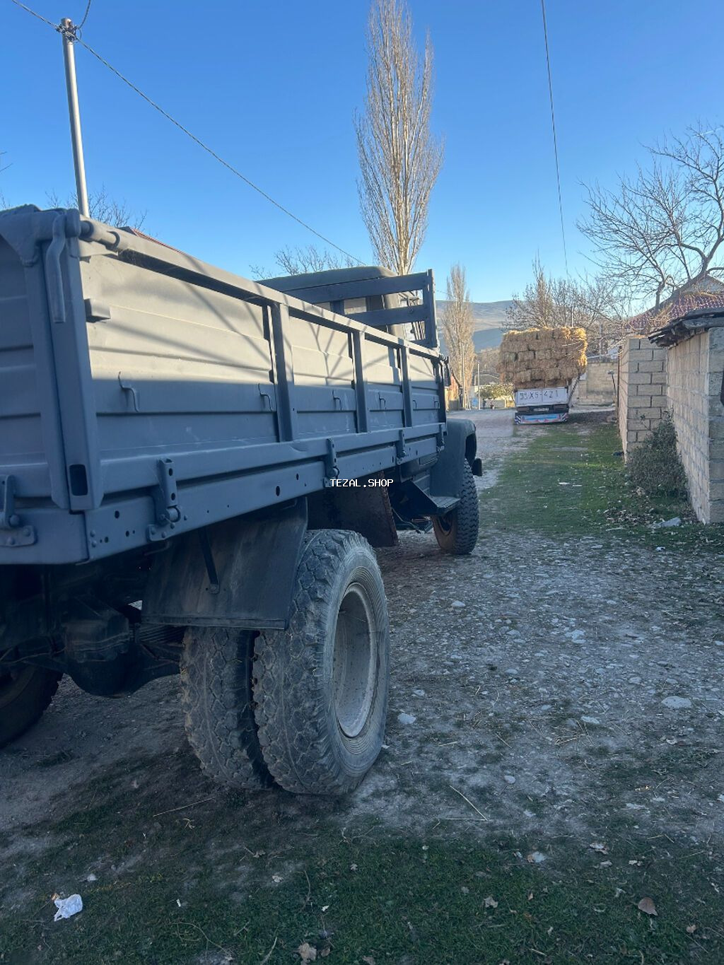 Maşin sənətsizdi hərrac sənəti var