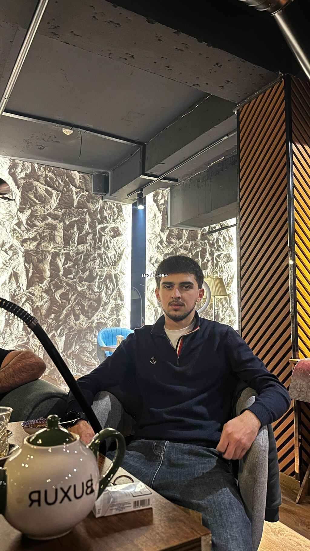 Gecə smeni iş axtarıram hərbi biletimdə var 20 yaşım var