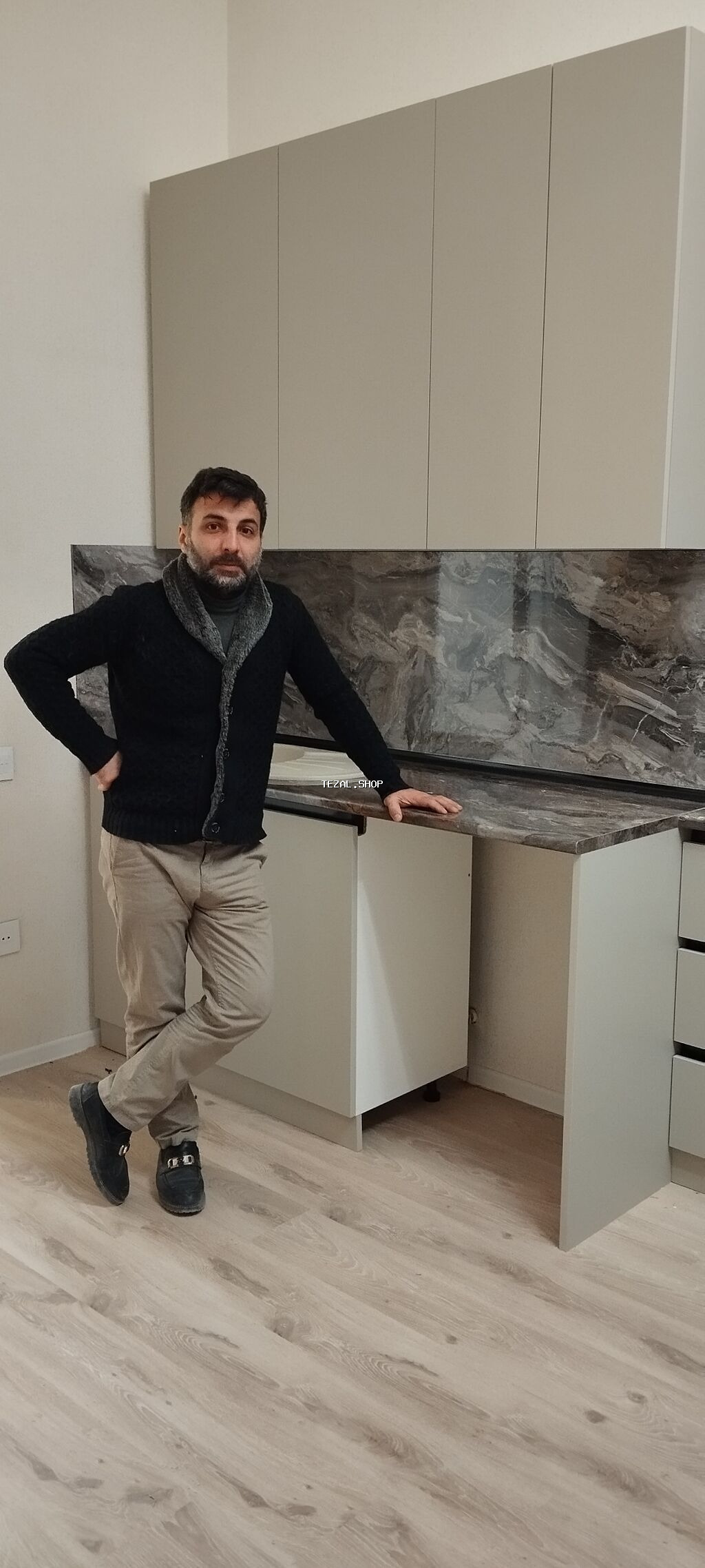 Mebel istehsalı və dizayn xidməti - Mətbəx mebeli: yuxarı-aşağı