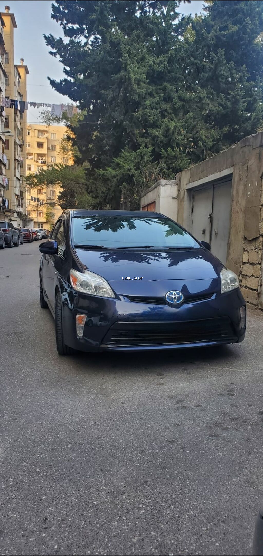KREDİTdədir Toyota Prius (3-cü nəsil) hibrid hetçbek - İli 2012 -