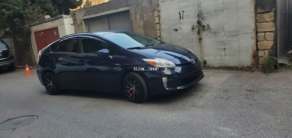 KREDİTdədir Toyota Prius (3-cü nəsil) hibrid hetçbek - İli 2012 - - şəkil 2
