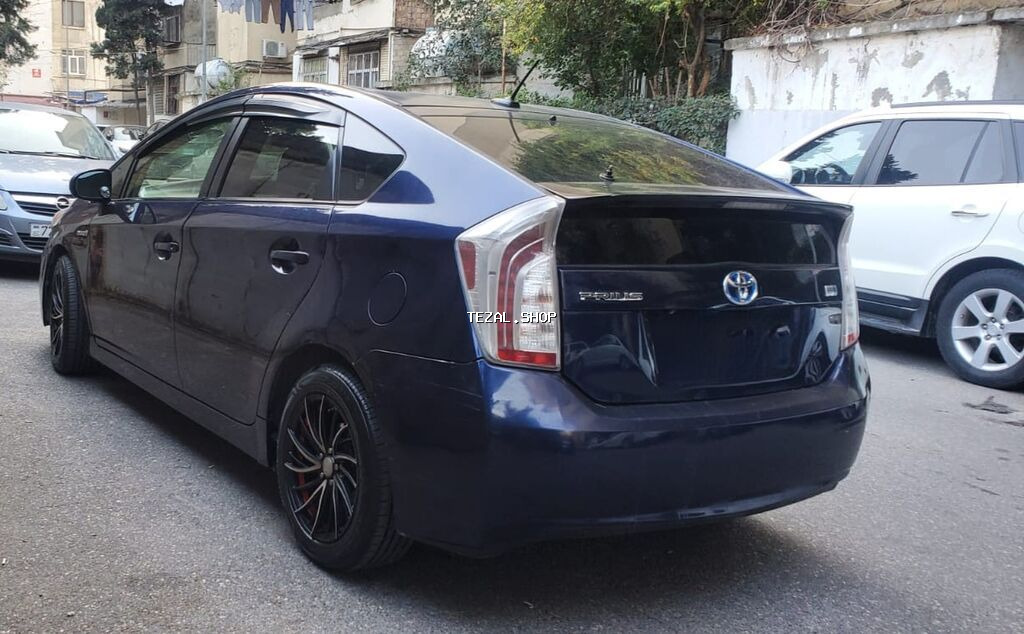 KREDİTdədir Toyota Prius (3-cü nəsil) hibrid hetçbek - İli 2012 - - şəkil 4