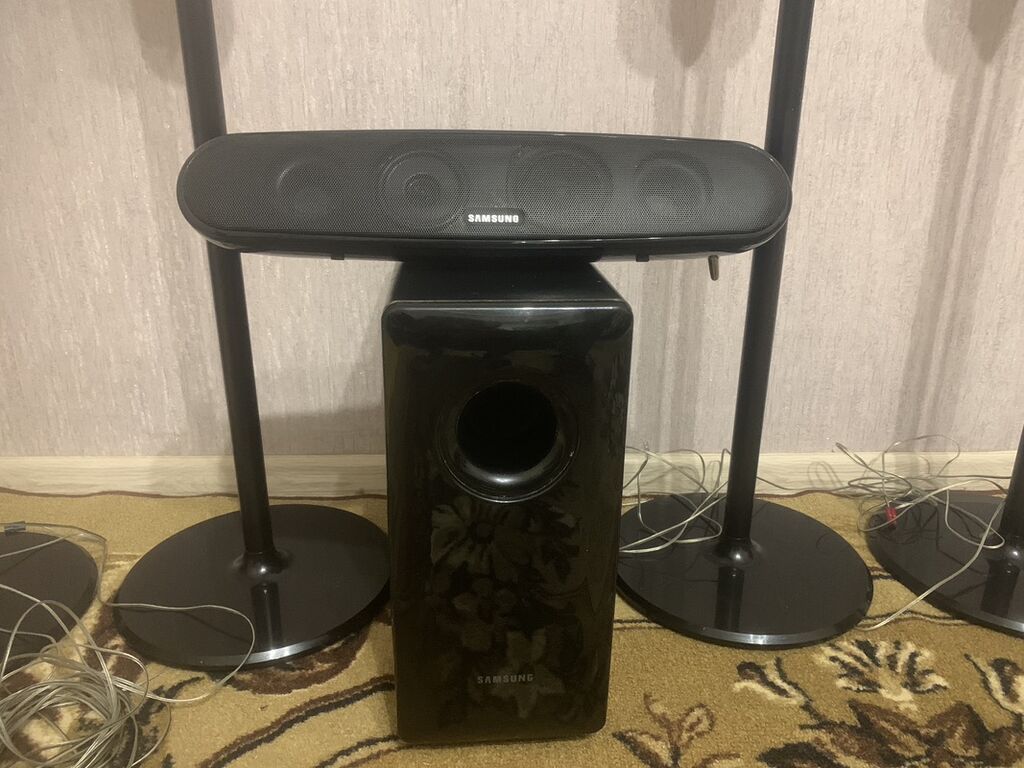 Samsung ev kinoteatrı akustik sistemi Komplekt: - 4 ədəd hündür