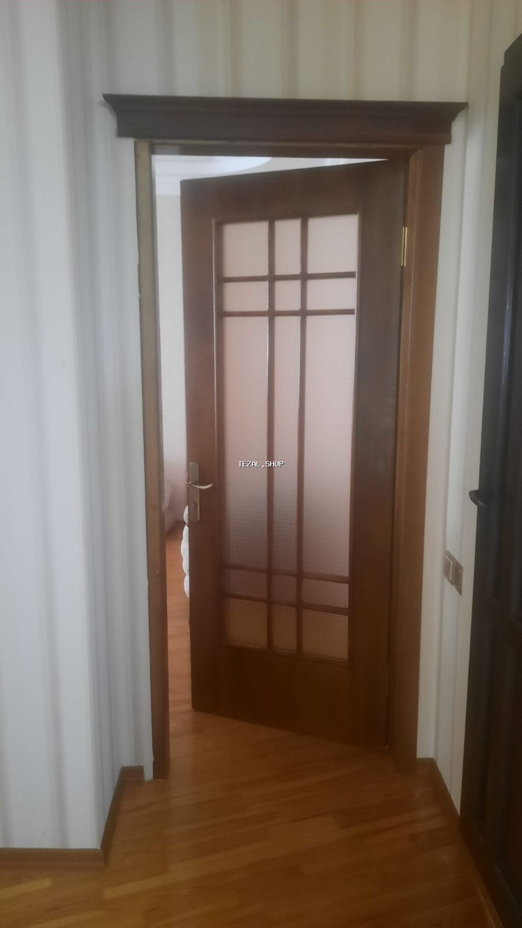 Daxili taxta qapı – şüşəli model Qapıdan 3 ədəddir tək halda 120 azn -