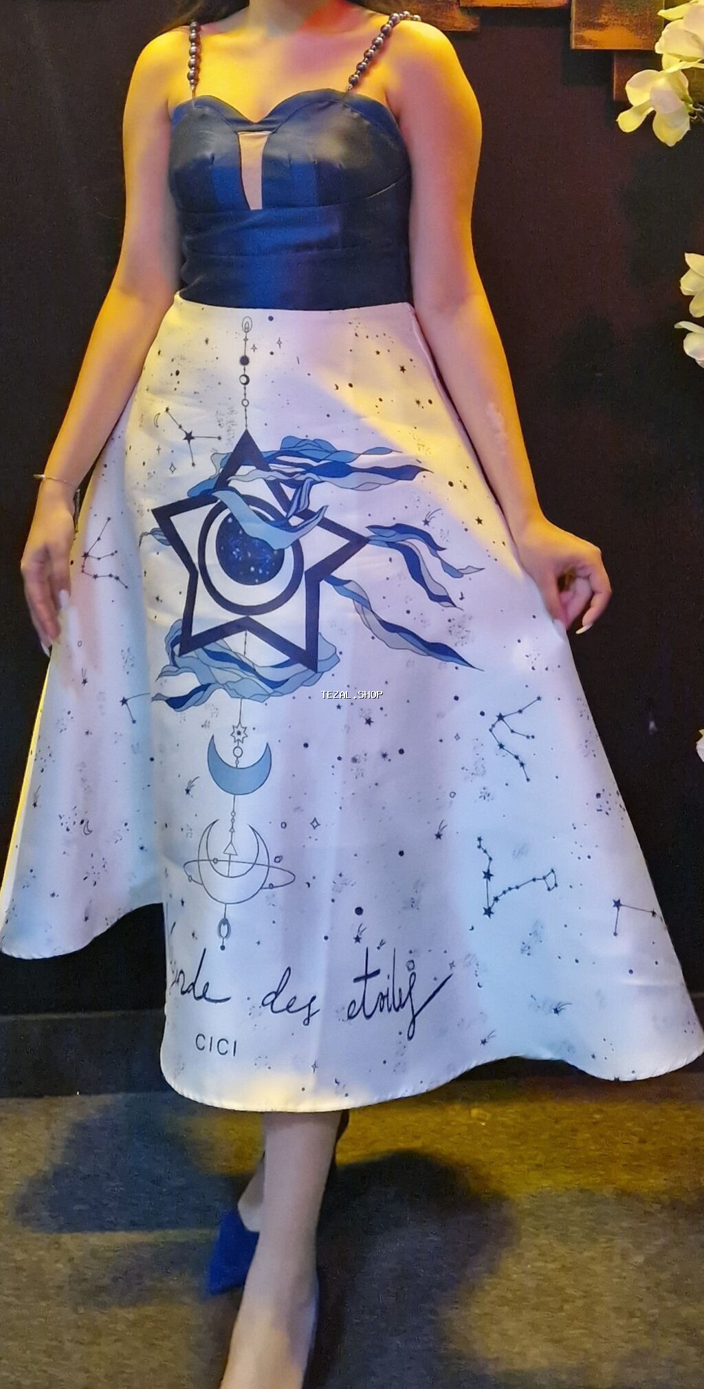 Zərif dizaynlı qadın paltarı - Üst hissə: tünd mavi saten görünüşlü