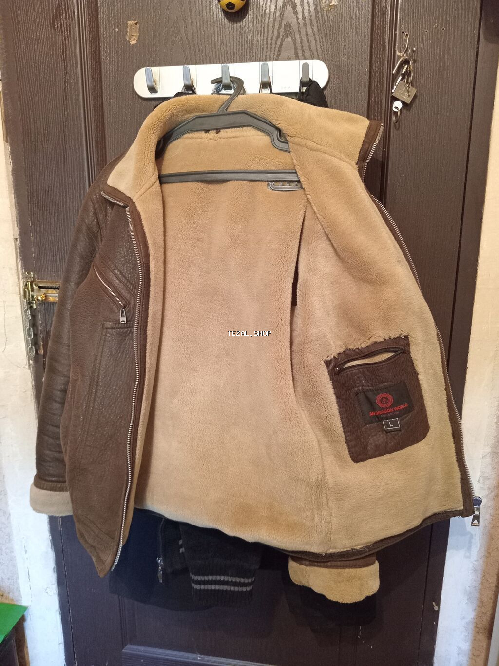 Qışlıq kişi dərisi kürk gödəkçə - Rəng: tünd qəhvəyi (xarici), qum - şəkil 4