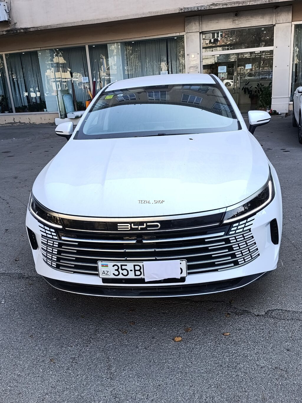 BYD BURAXILIŞ VAR. ilkin ödəniş 2500 azn. 34 ay qalmaq şərti ilə BYD