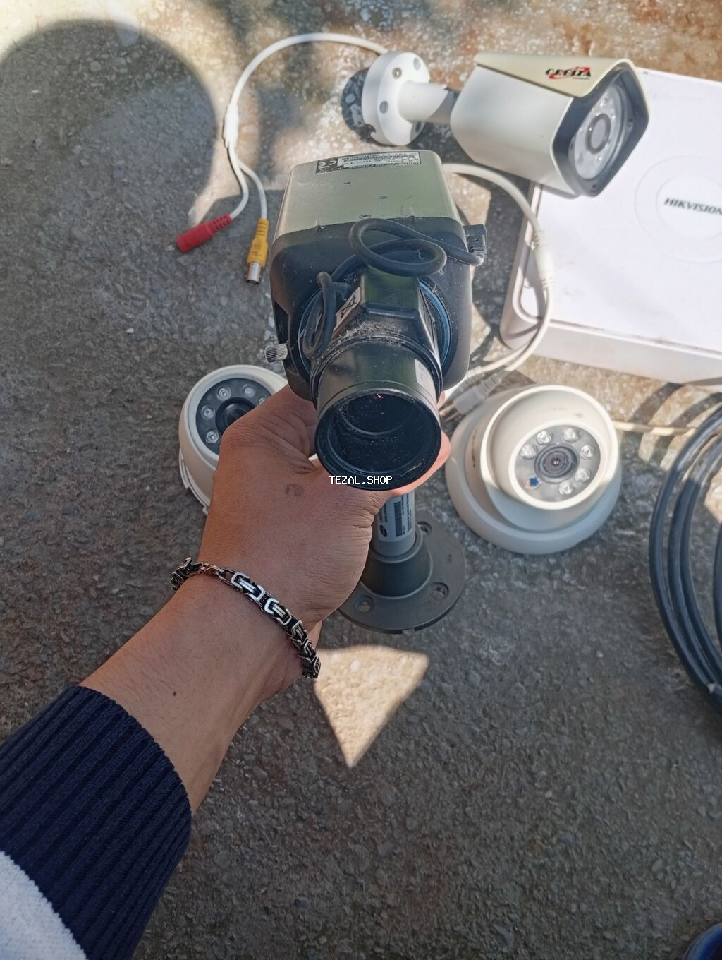 Müxtəlif tipli təhlükəsizlik kameraları və DVR-dən ibarət sistem - şəkil 2