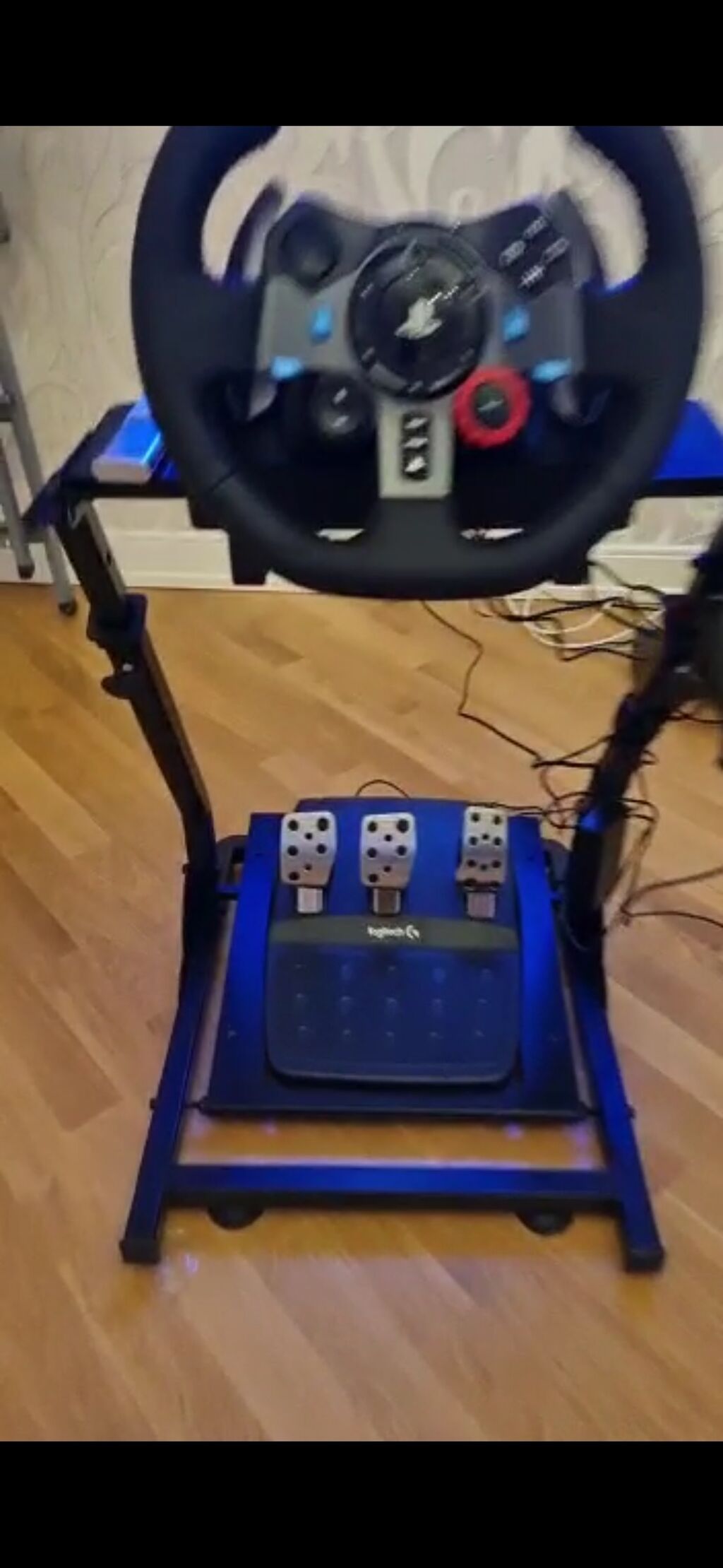 Logitech G29 Driving Force sükanı, pedallar və sürət qutusu ilə tam