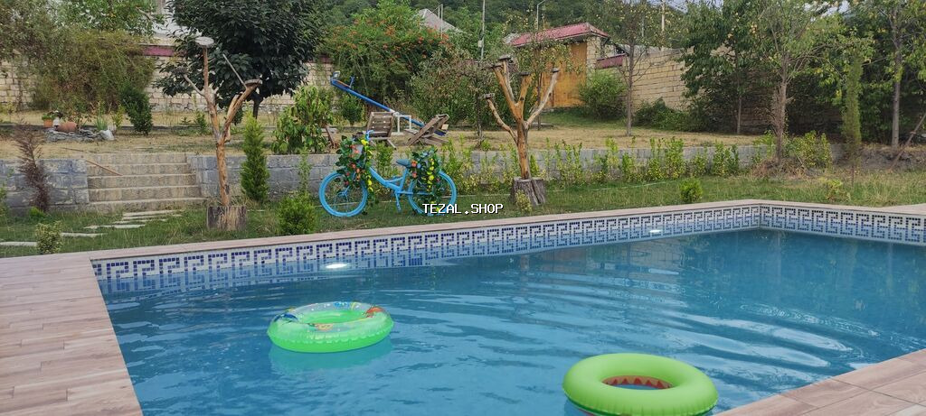 180 kv. m, 3 otaqlı, Kombi, Qaz, İşıq