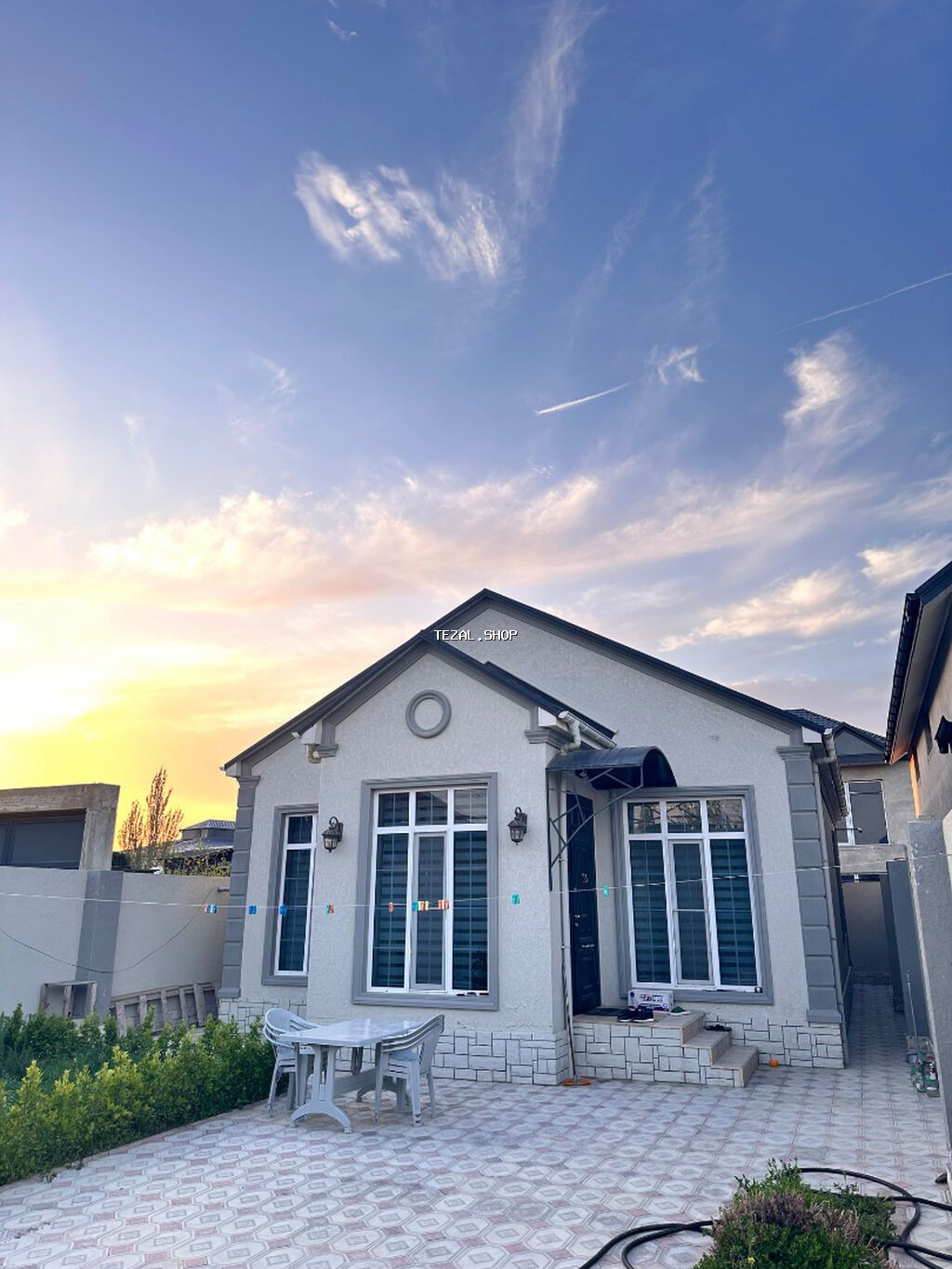 Buzovna 3 otaqlı, 95 kv. m, Yeni təmirli