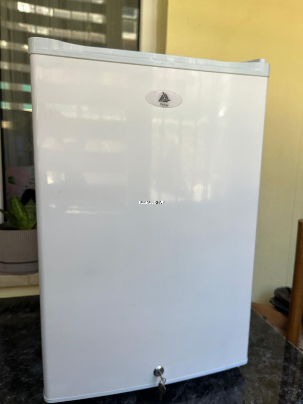 İşlənmiş Mini Fischer Soyuducu Satılır, rəng - Ağ, Dolab içi