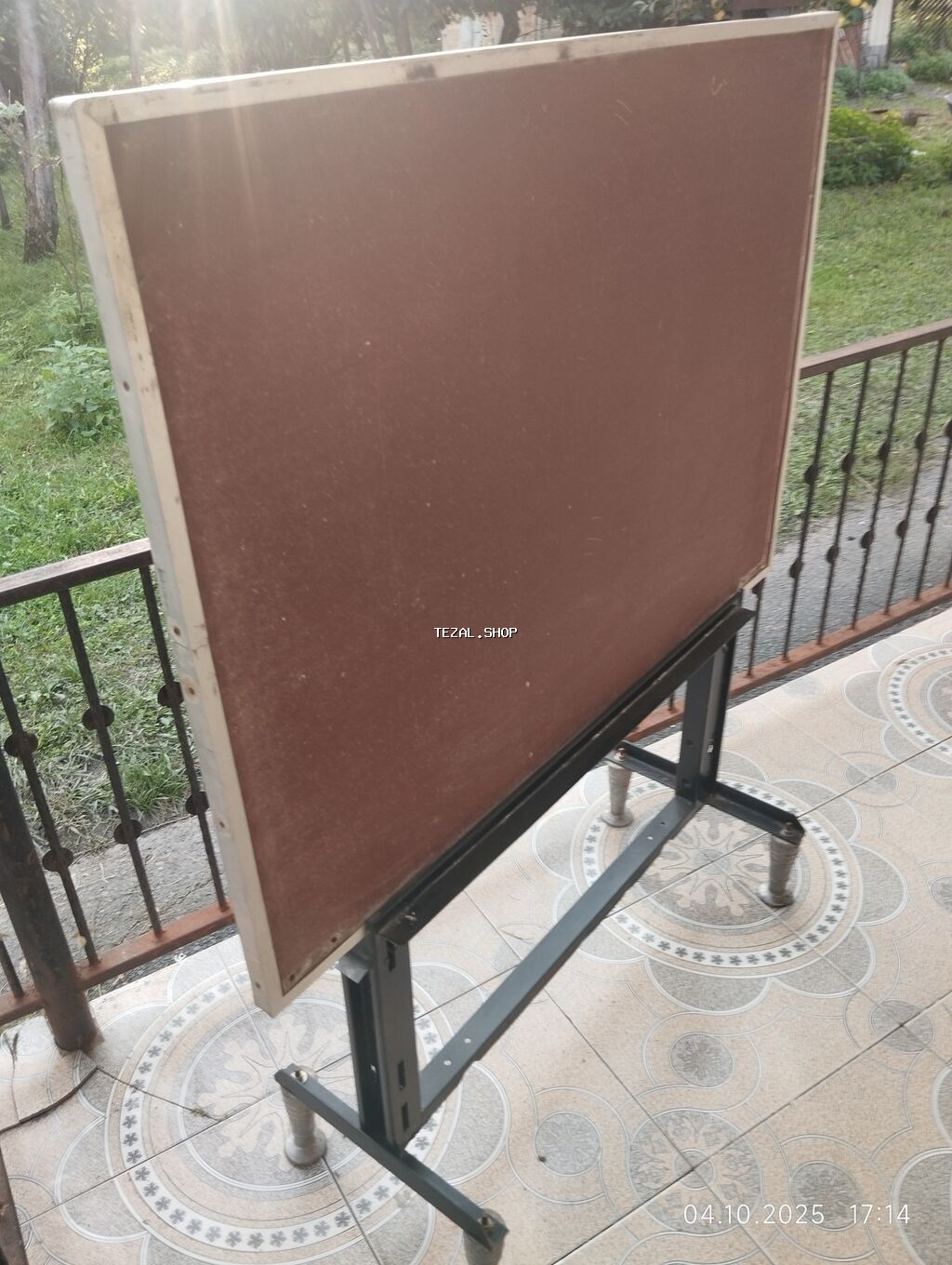 Lövhə, 107 x 77 sm