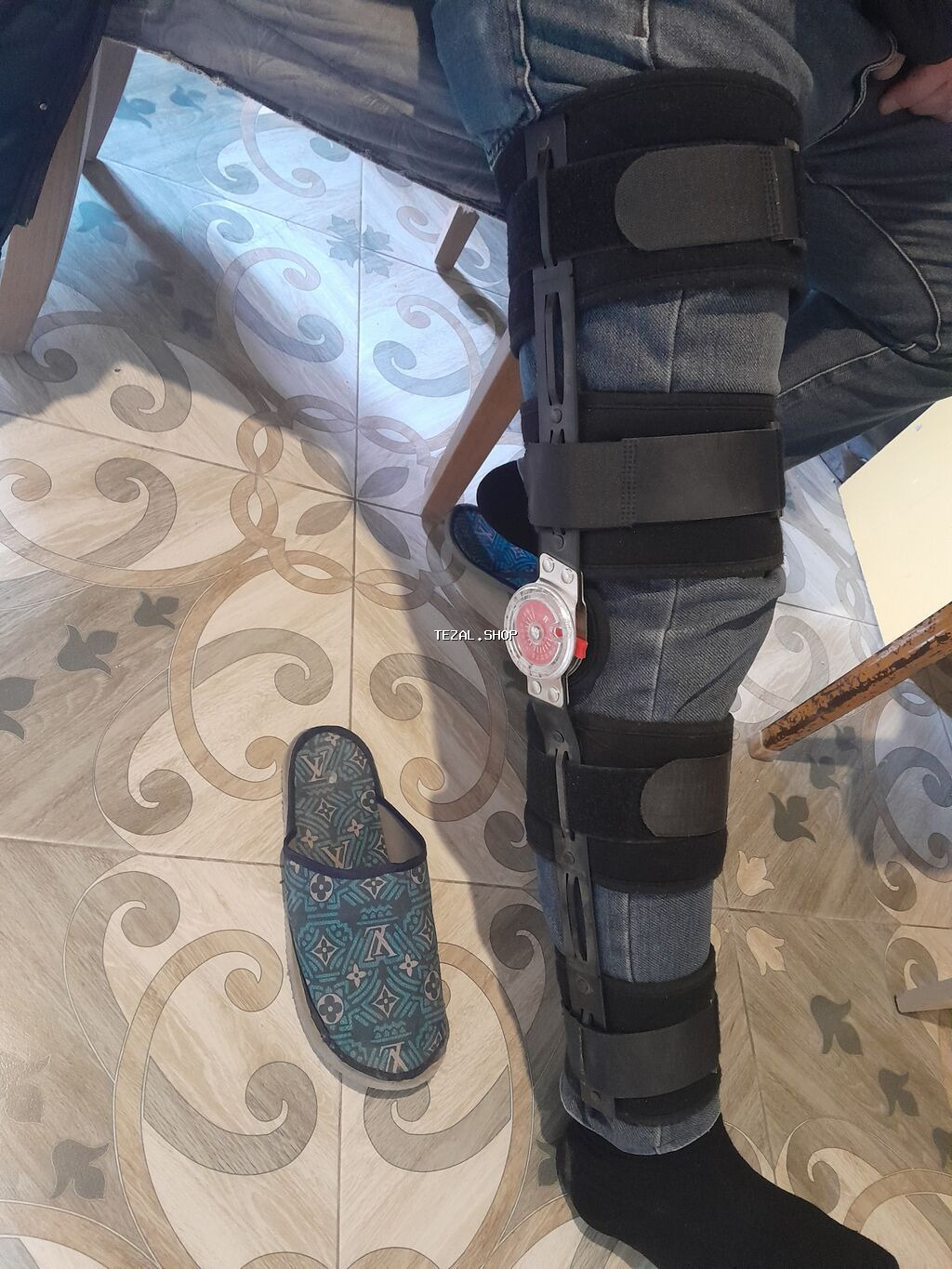 Tənzimlənən diz ortozu (knee brace) – sərt yan şinli model cox az