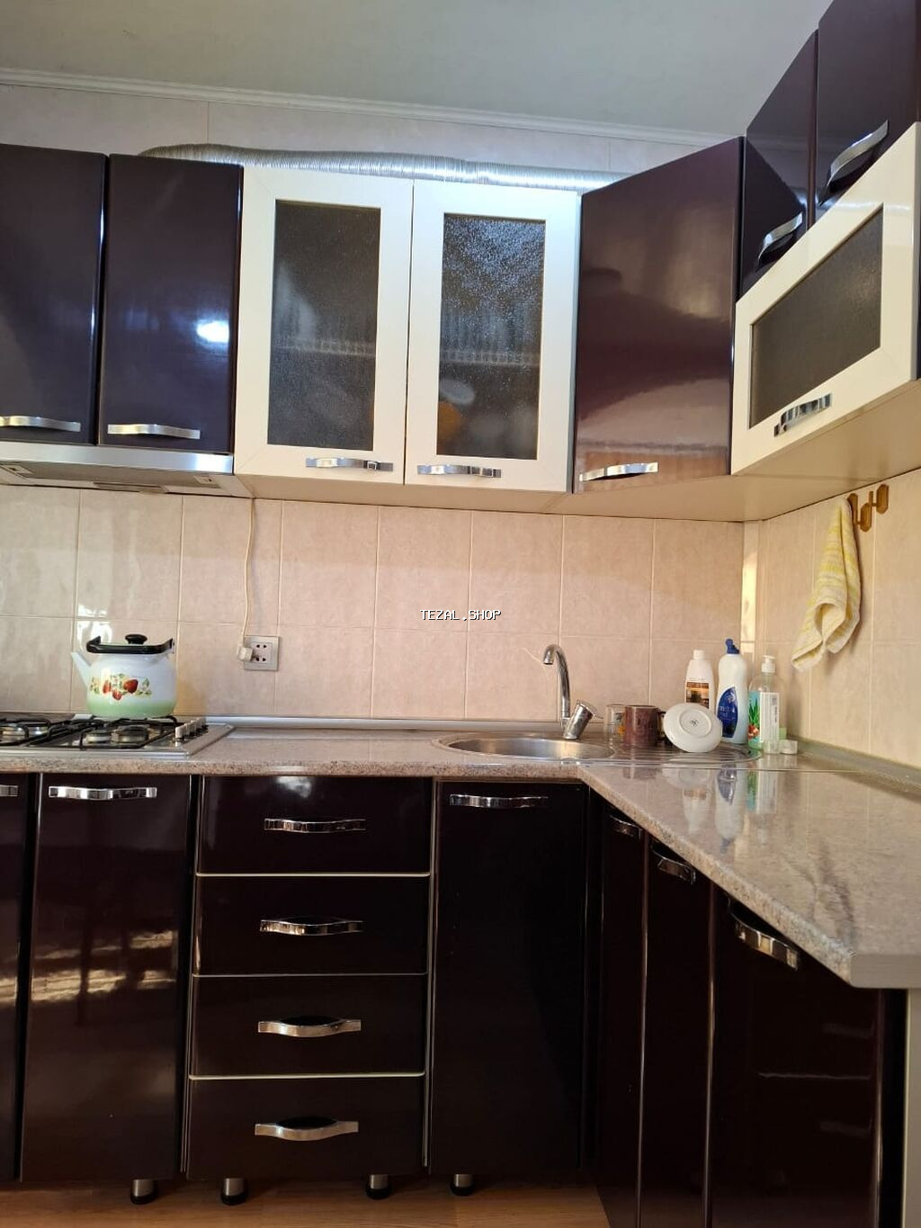 Aspirator, moyka, qaz peçi mebelin üstündə 550 manat