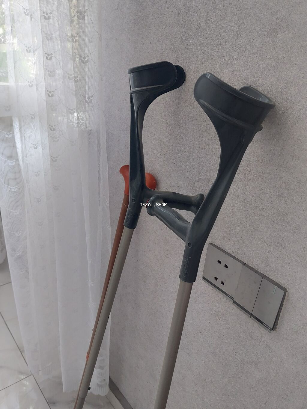 3 ü birlikdə 30 azn. Fiziki məhdudiyyətli insanlar və ya müvəqqəti