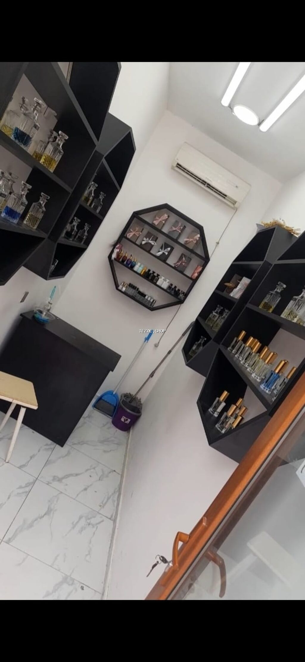 Obyekt kiraye verilir. telefon satisi bijuteri etir ucun elverişlidir